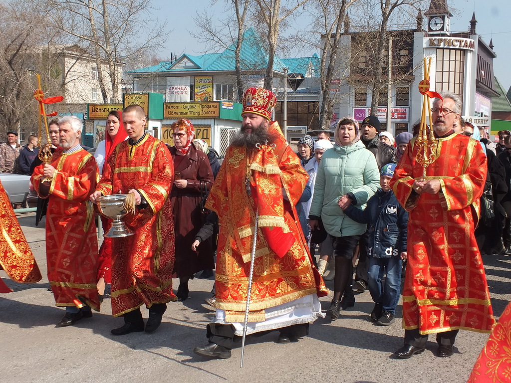 29 апреля Епископ Каинский Феодосий возглавил Крестный ход с чудотворным образом иконы Божией Матери Табынская в г. Куйбышеве
